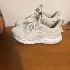 Adidas alphabounce tennis shoes